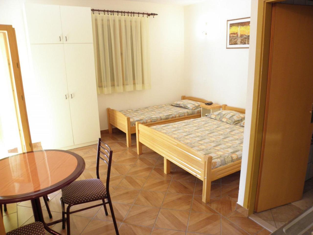 Apartments Brane - 180M To The Sea Врси Екстериор снимка